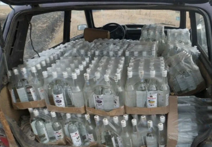 Алкоголь в багажнике авто