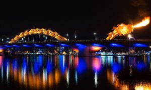 Мост во Вьетнаме в виде дракона