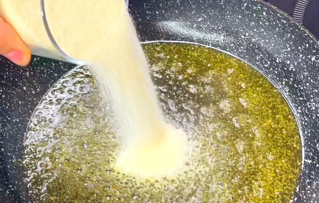 Приготовление манных хрустиков