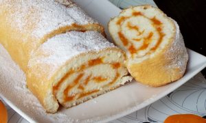 Абрикосовый рулет