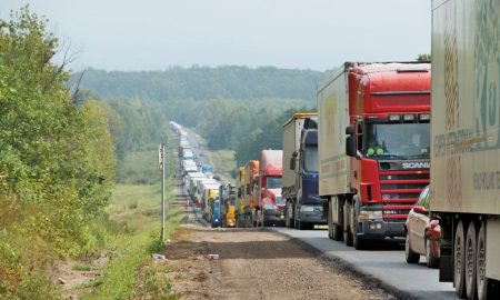 большегрузы в ряд