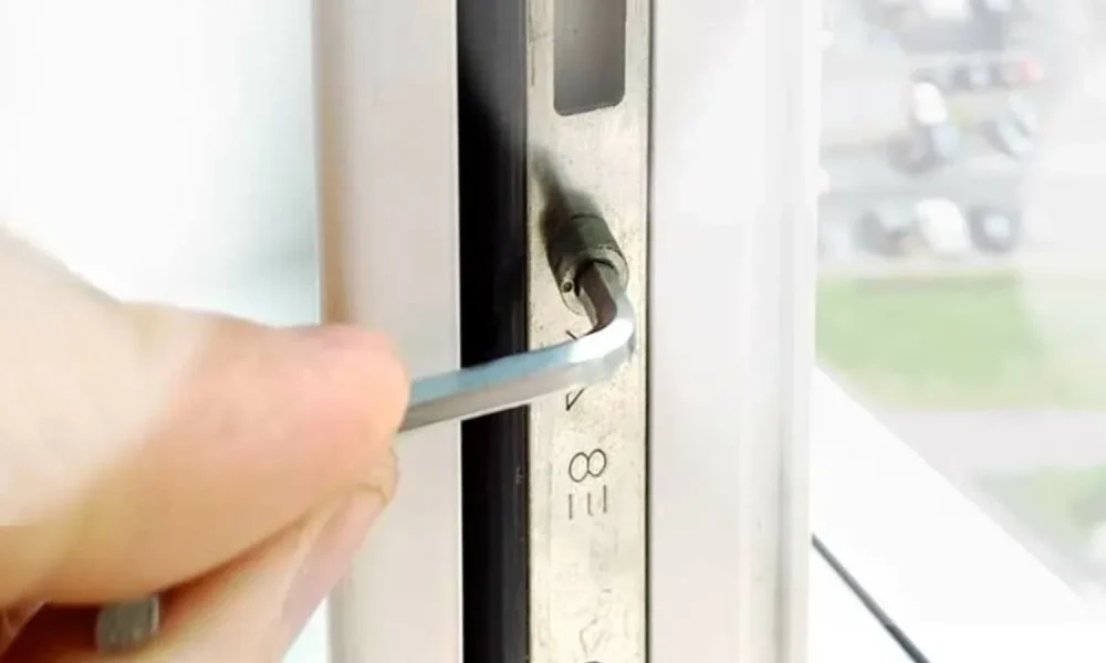 регулировка пластикового окна