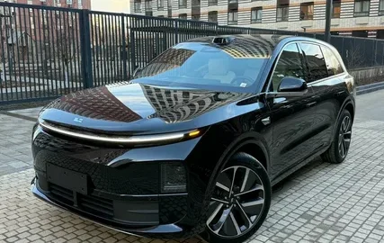 Li Auto L6