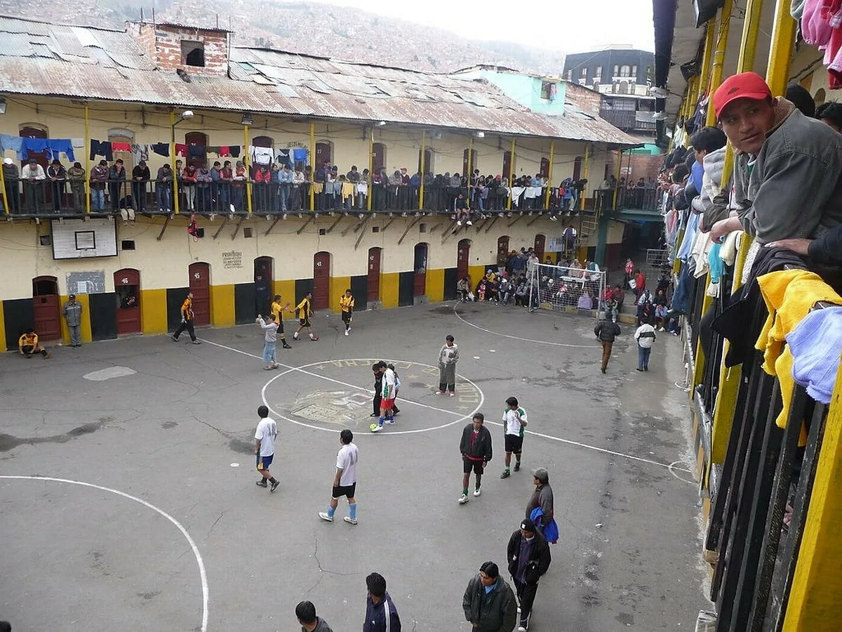 тюрьма в Боливии