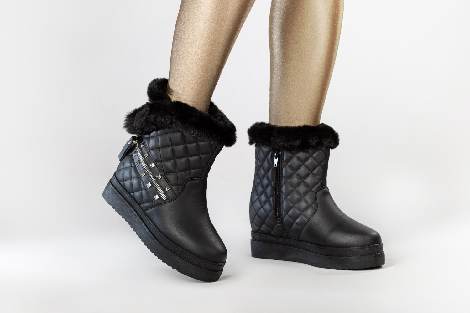 Ботинки на ногах