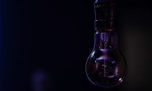 Лампочка в темноте