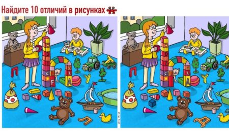 ребенок играет в комнате