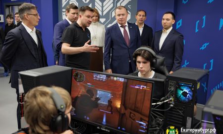 Глава Екатеринбурга Алексей Орлов на открытии первого в городе фиджитал-центра.