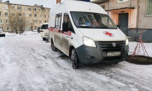 Скорая помощь возле дома