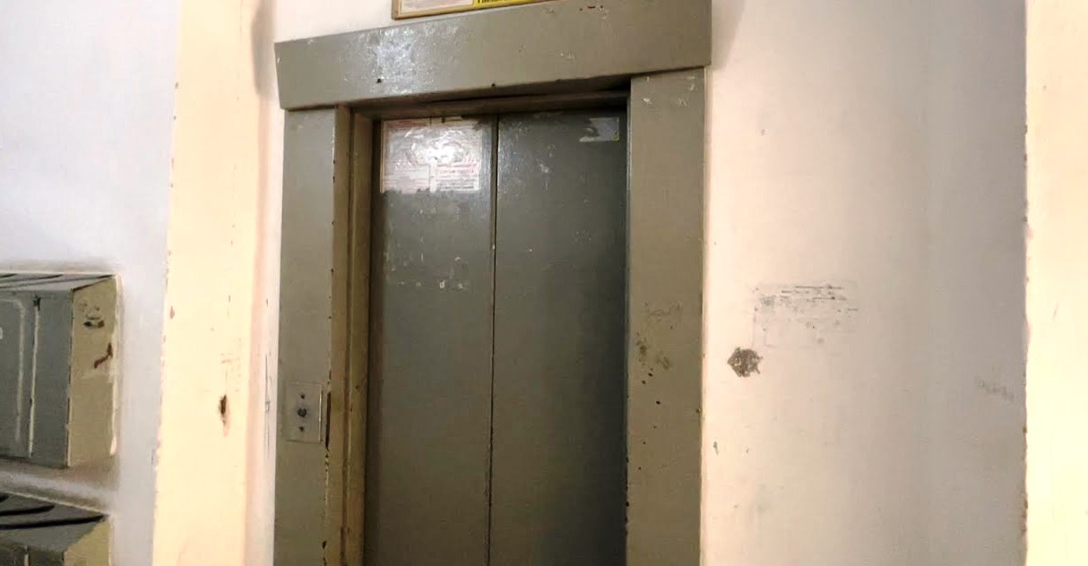 старый лифт