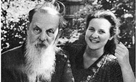 Павел Бажов с женой