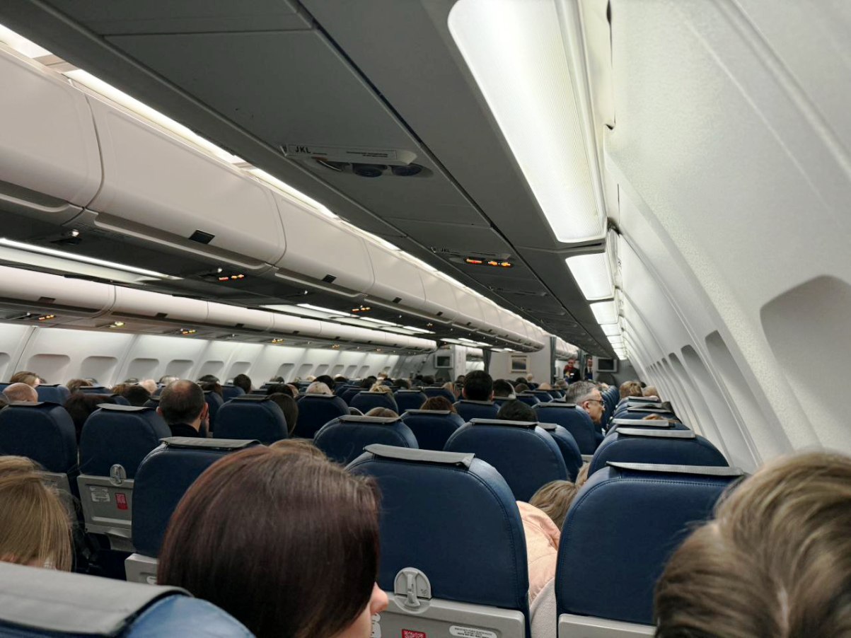 салон самолёта