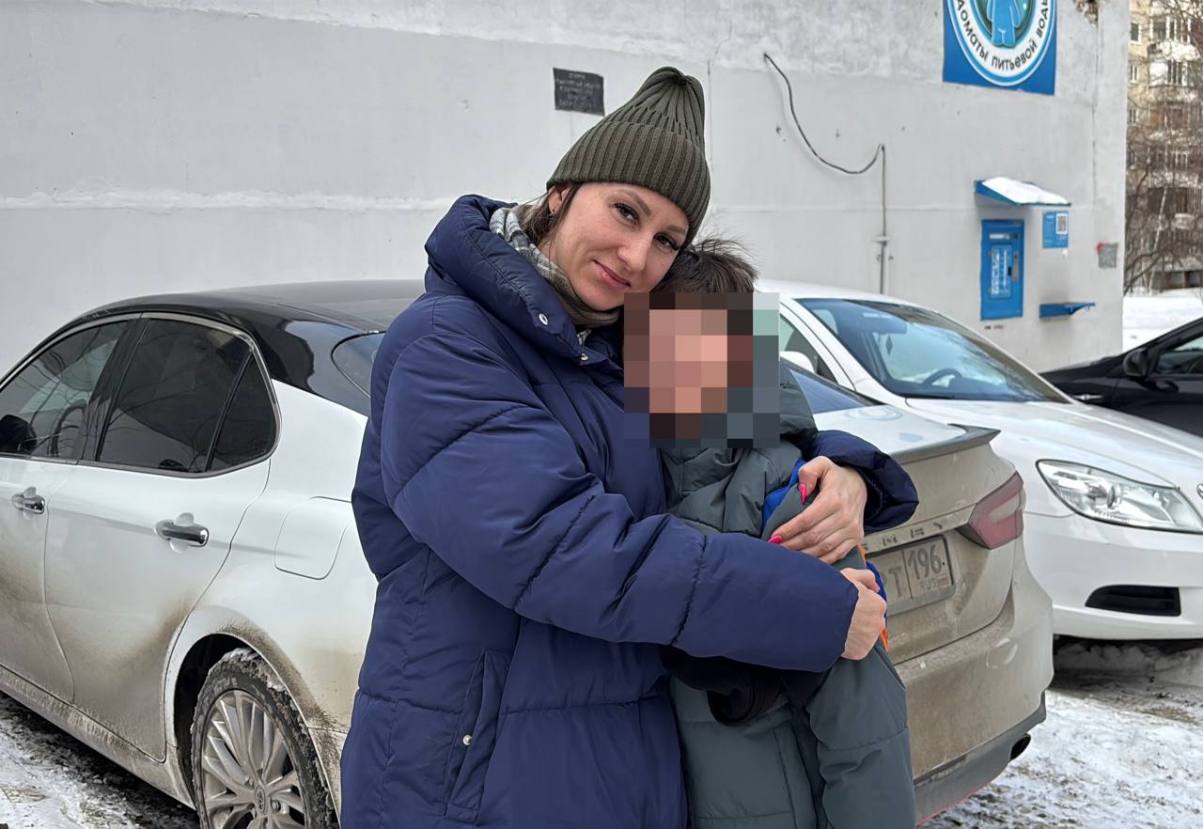 мать вернула похищенного сына