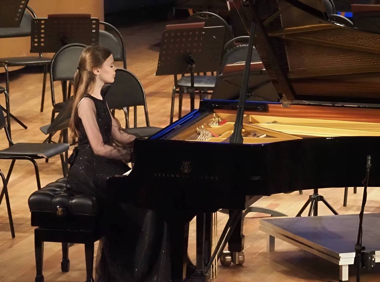 Пианистка Анна Каракина на конкурсе