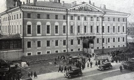 В старой Москве расширяли улицы