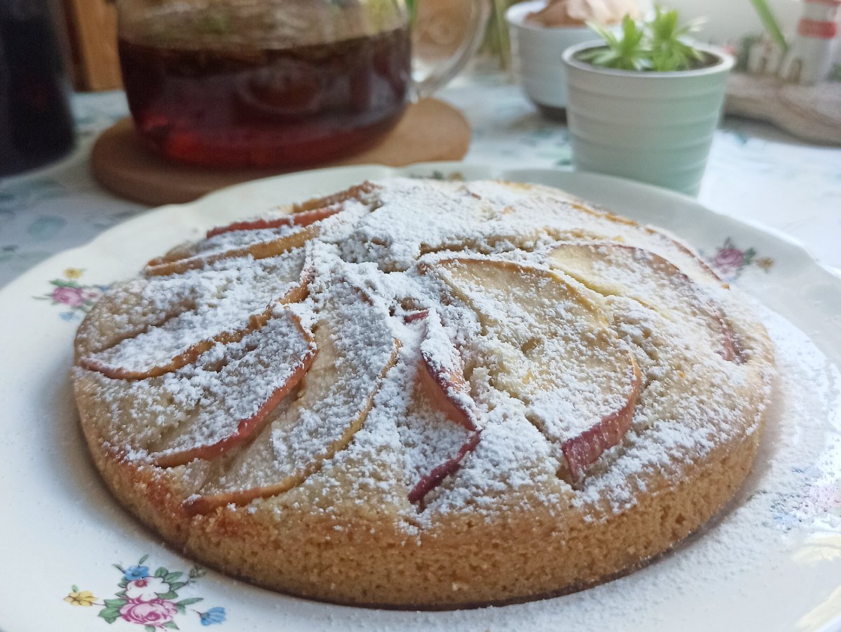 манник с яблоками