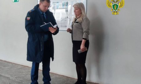 Прокурор проверят школу
