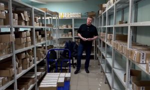 Дмитрий Чукреев на складе