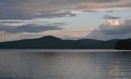 горы Урала на закате