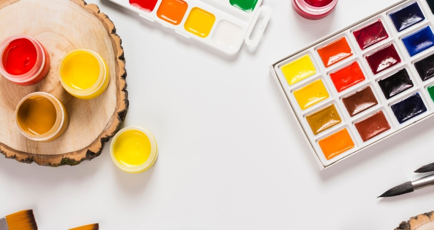 краски и кисти