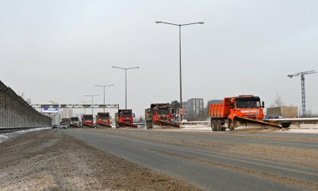 Снегоуборочные машины на дорогах