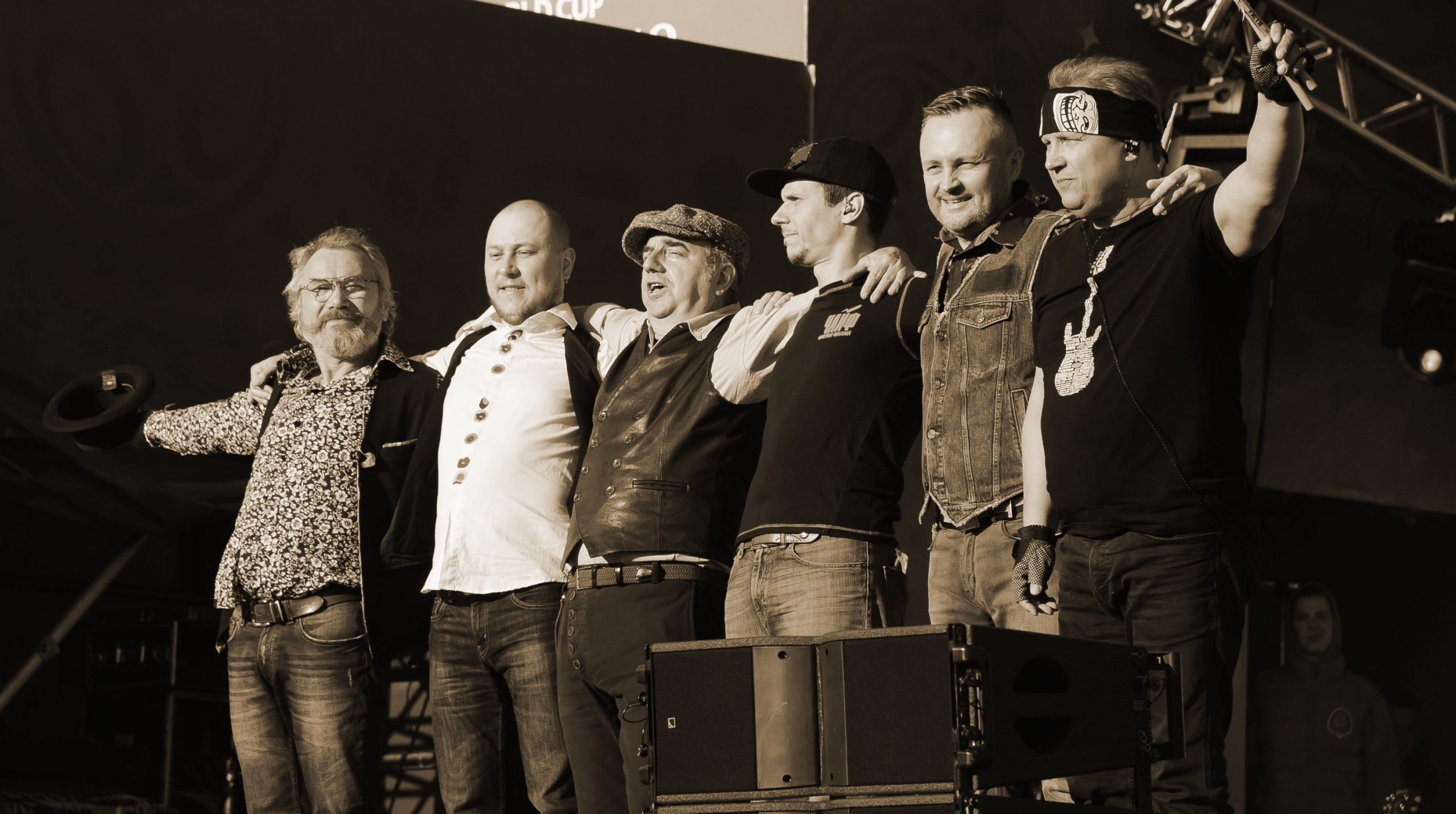 Рок-группа "Чайф" на сцене