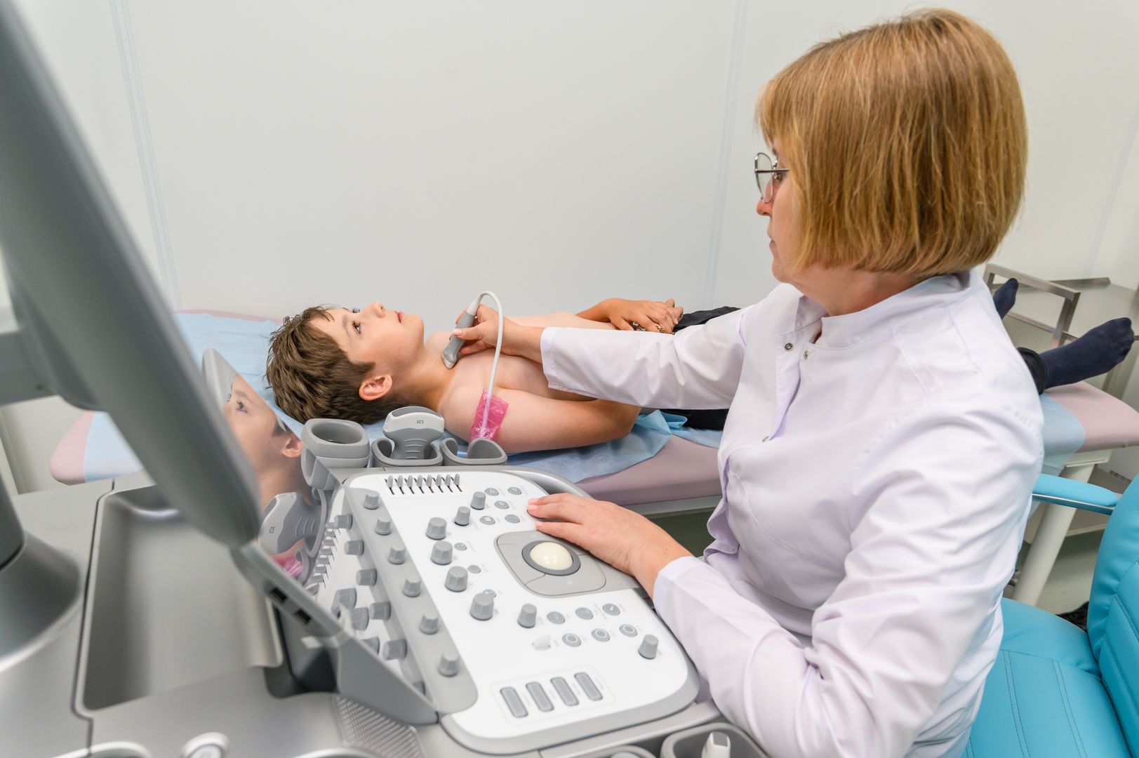 Дети на приеме у врачей в Детском клиническом центре имени Л.М. Рошаля