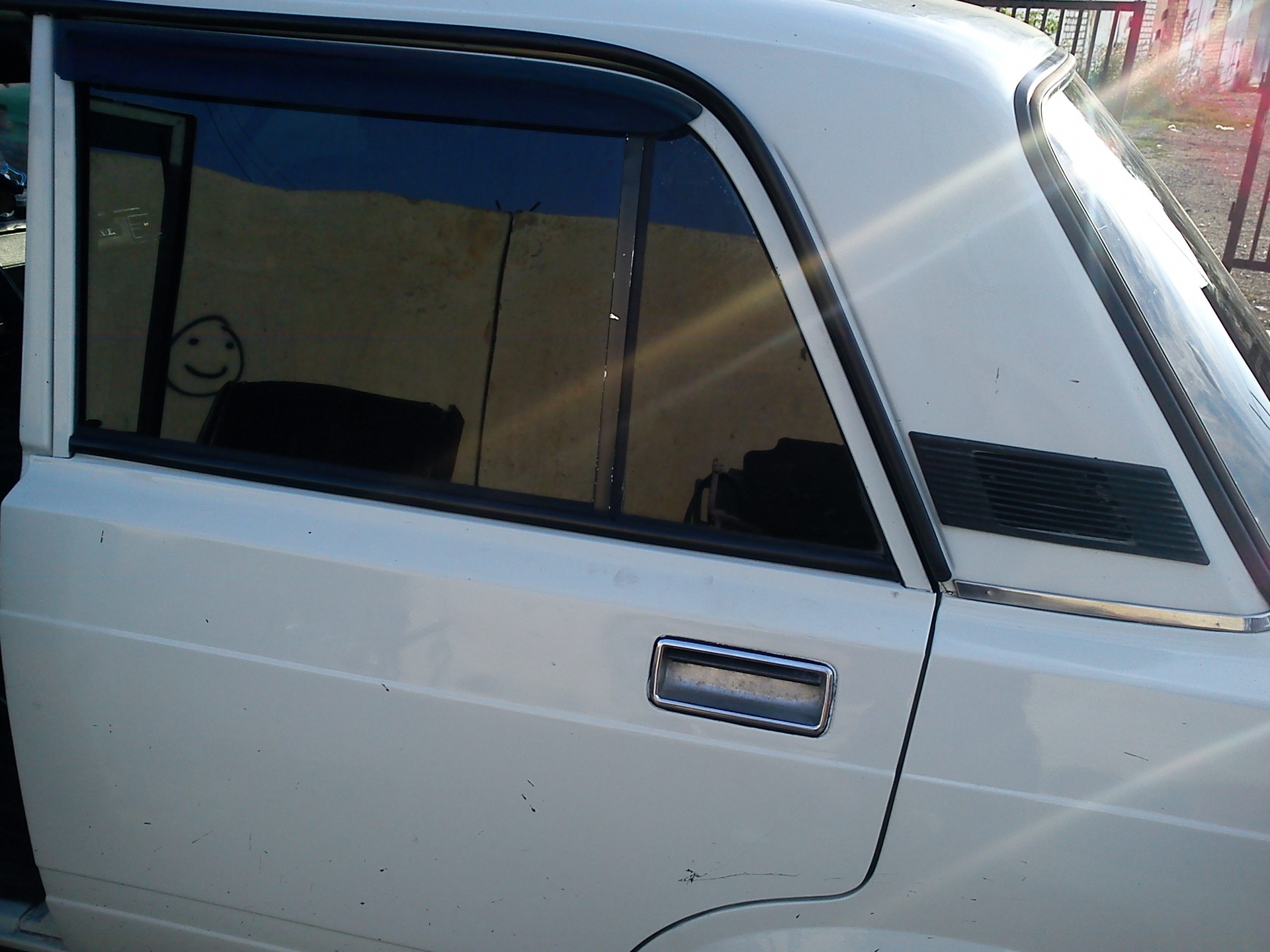 Тонировка стекол автомобиля