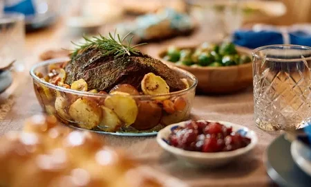 еда на столе