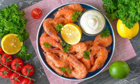 Креветки на сковороде