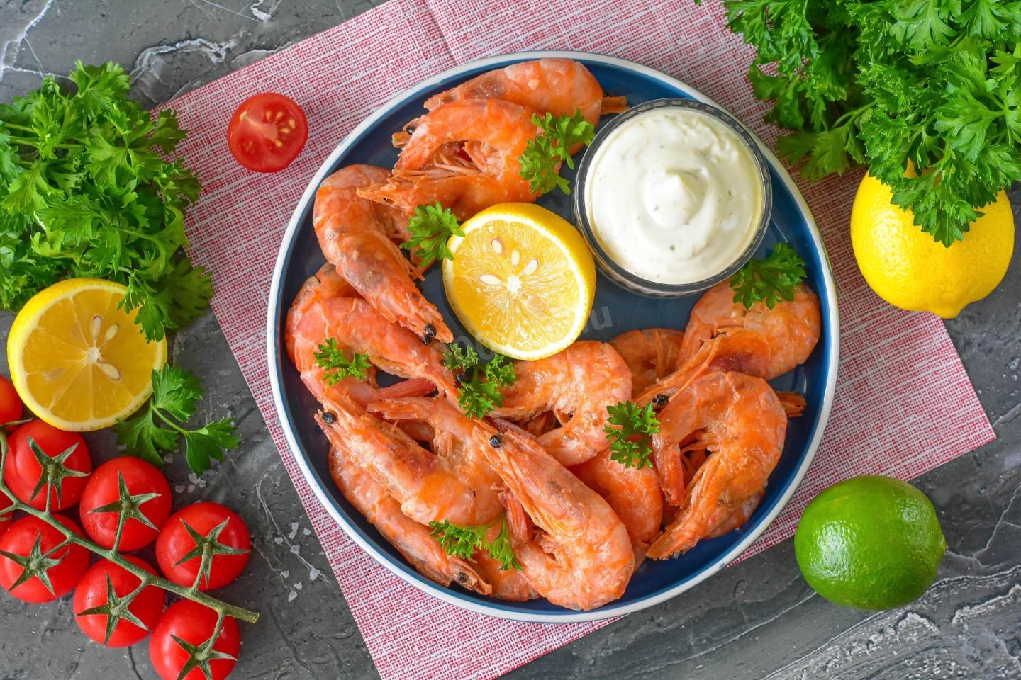 Креветки на сковороде