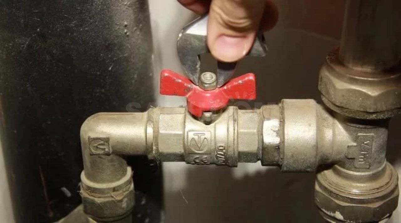 Кран перекрытия холодной воды