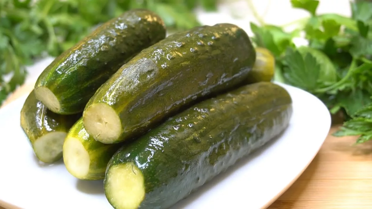 малосольные огурцы