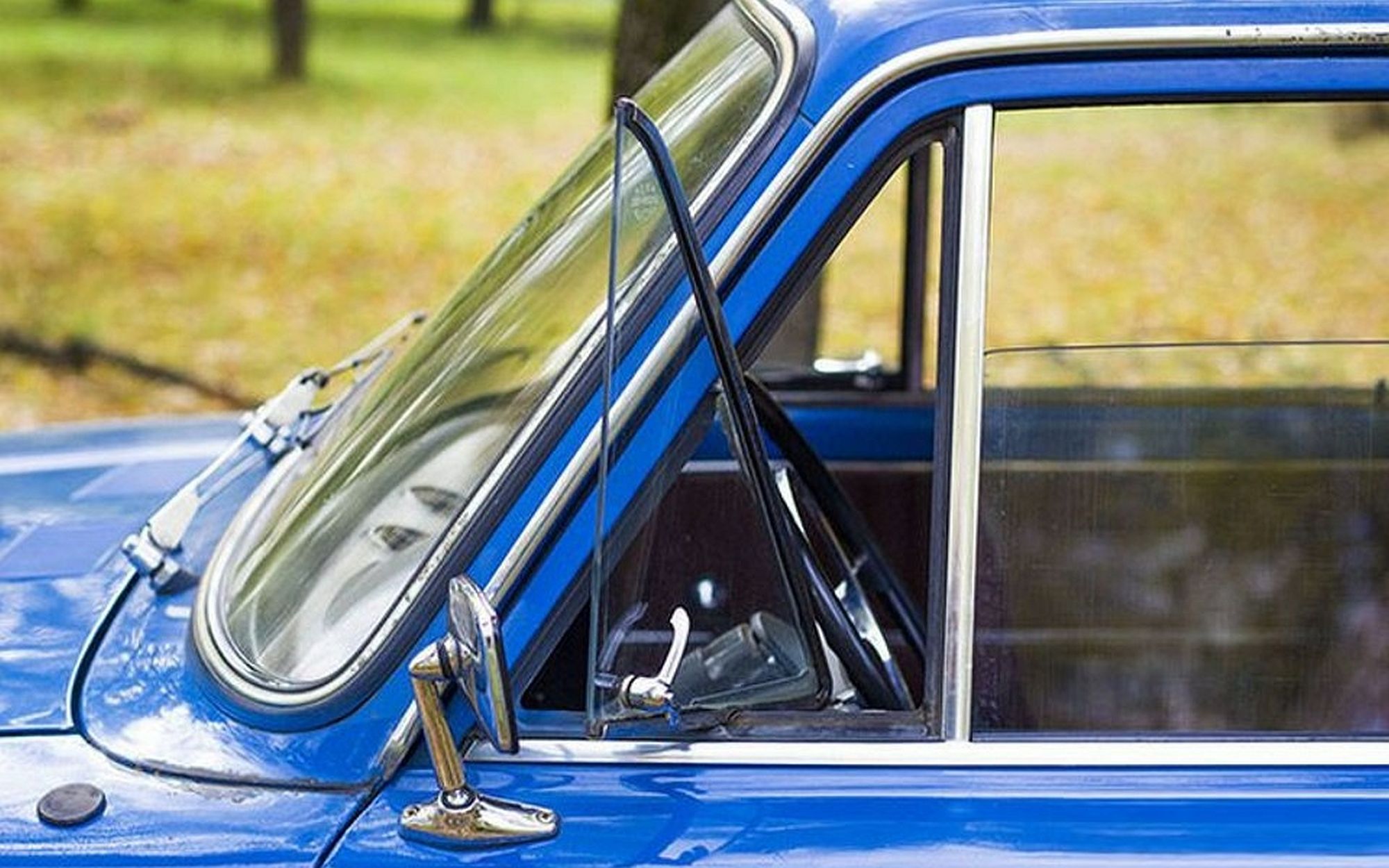 форточка на советском автомобиле