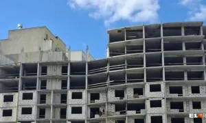 Заброшенный недострой в Екатеринбурге