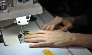 Шьют одежду