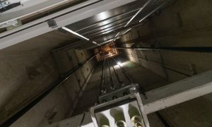 Спуск в шахту