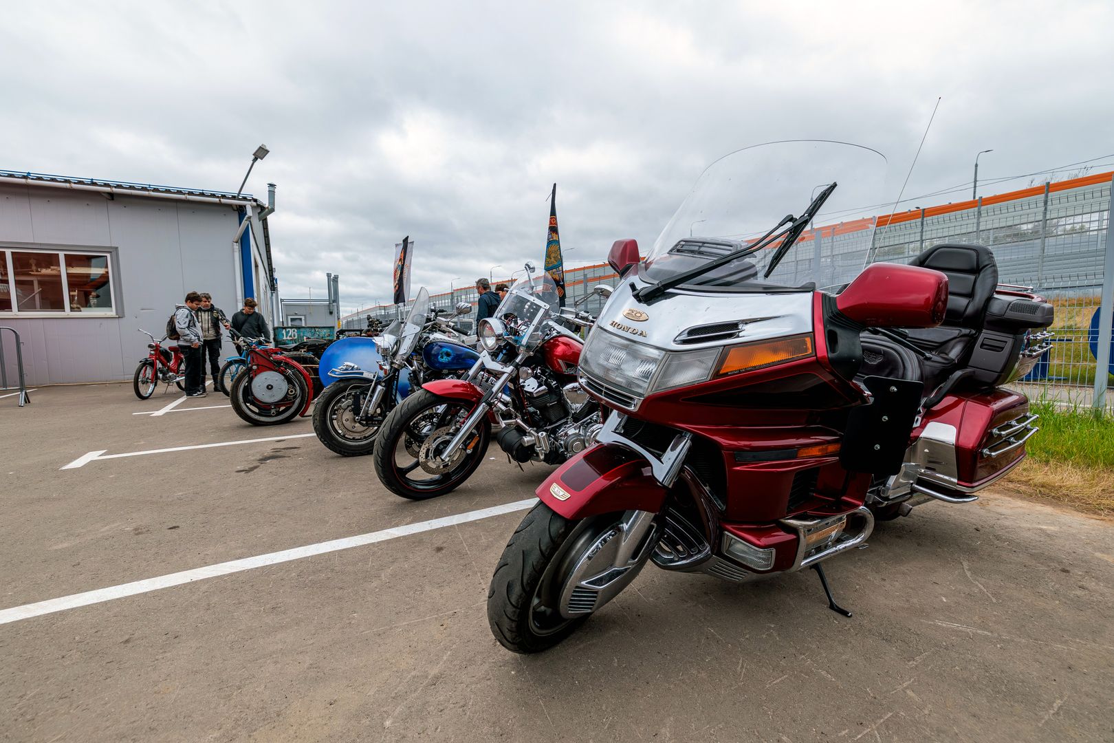 Стоянка мотоциклов
