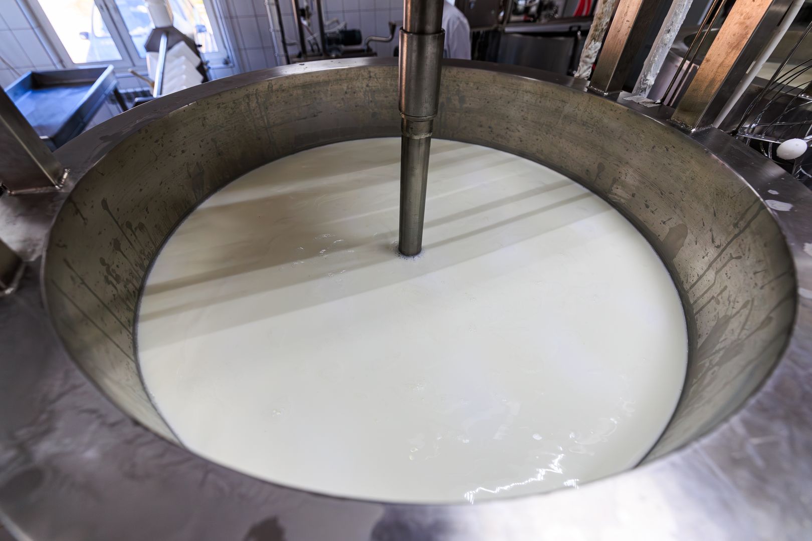 Молоко на заводе