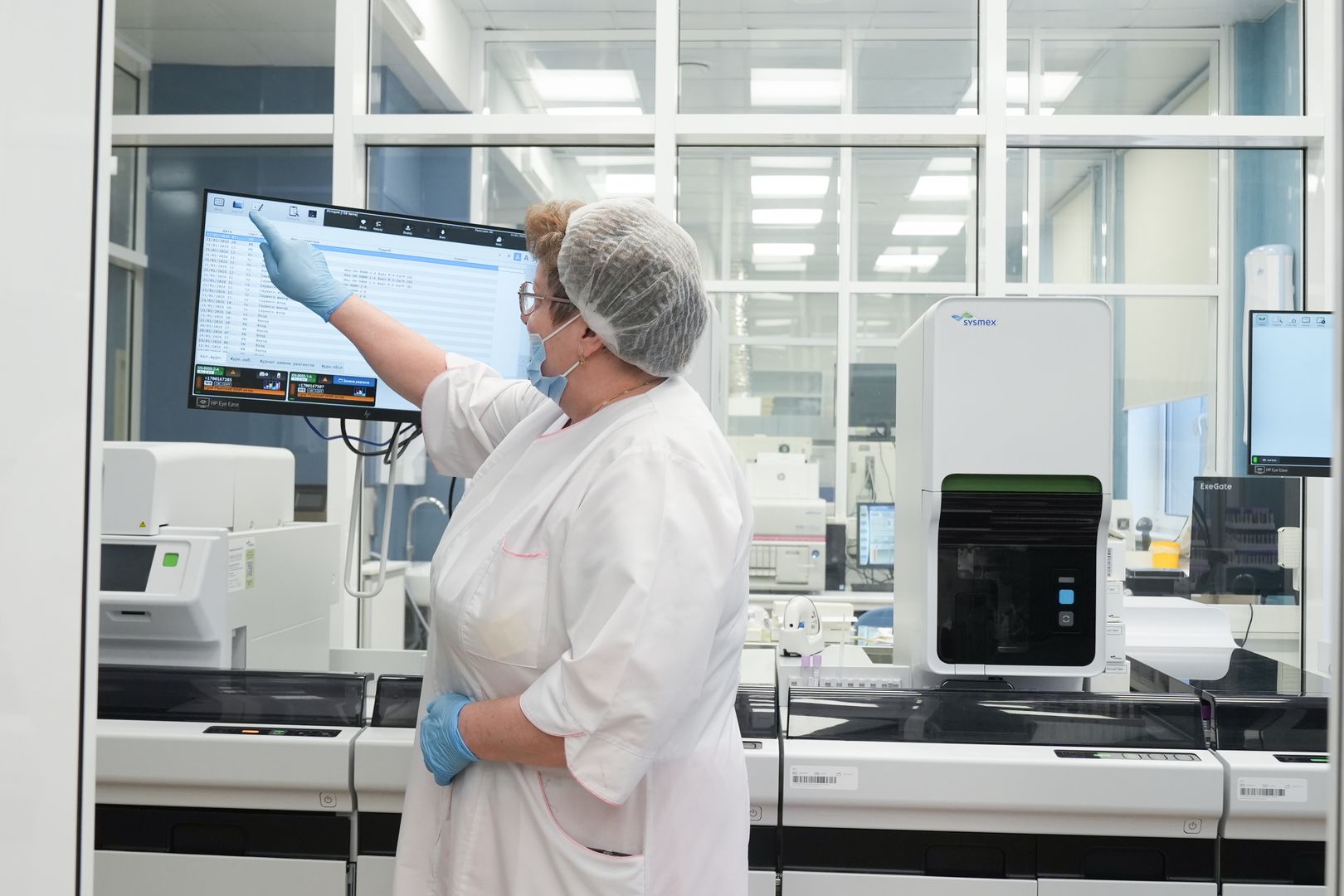 Врач в халате