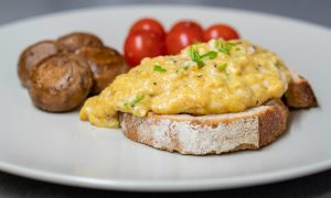 Скрэмбл омлет