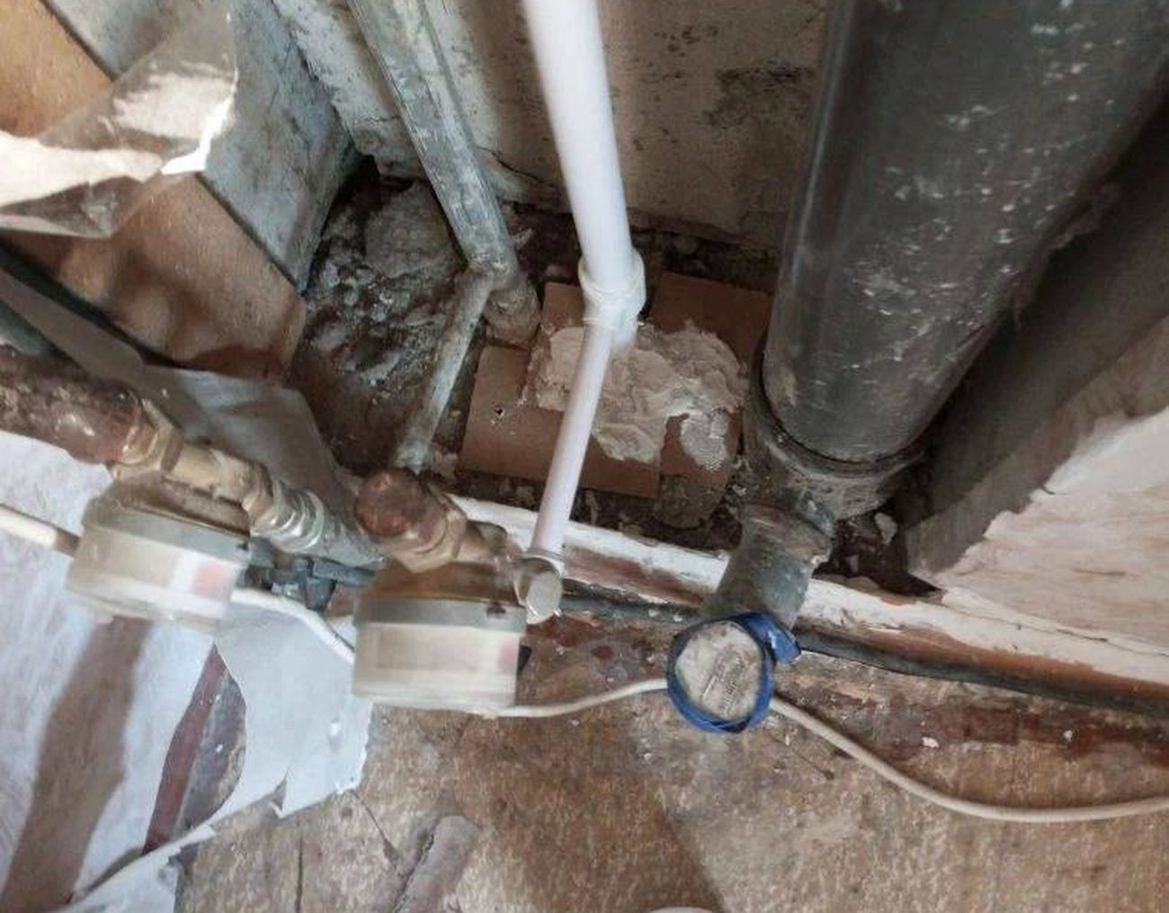 Сломанные трубы на кухне