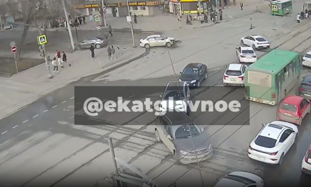 Последствия аварии в Екатеринбурге