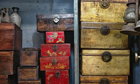 Старые сундуки