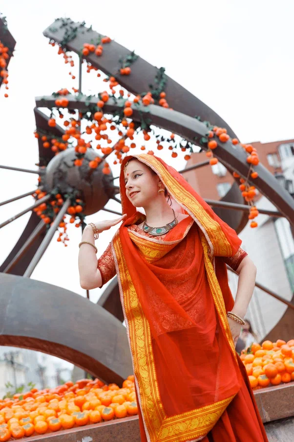 Арт-объект с хурмой в Екатеринбурге