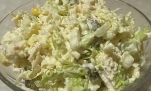 салат с капустой и курицей