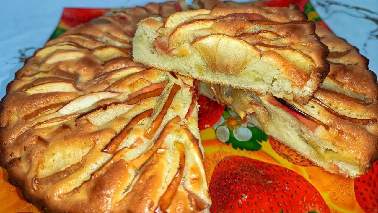 пирог с яблоками