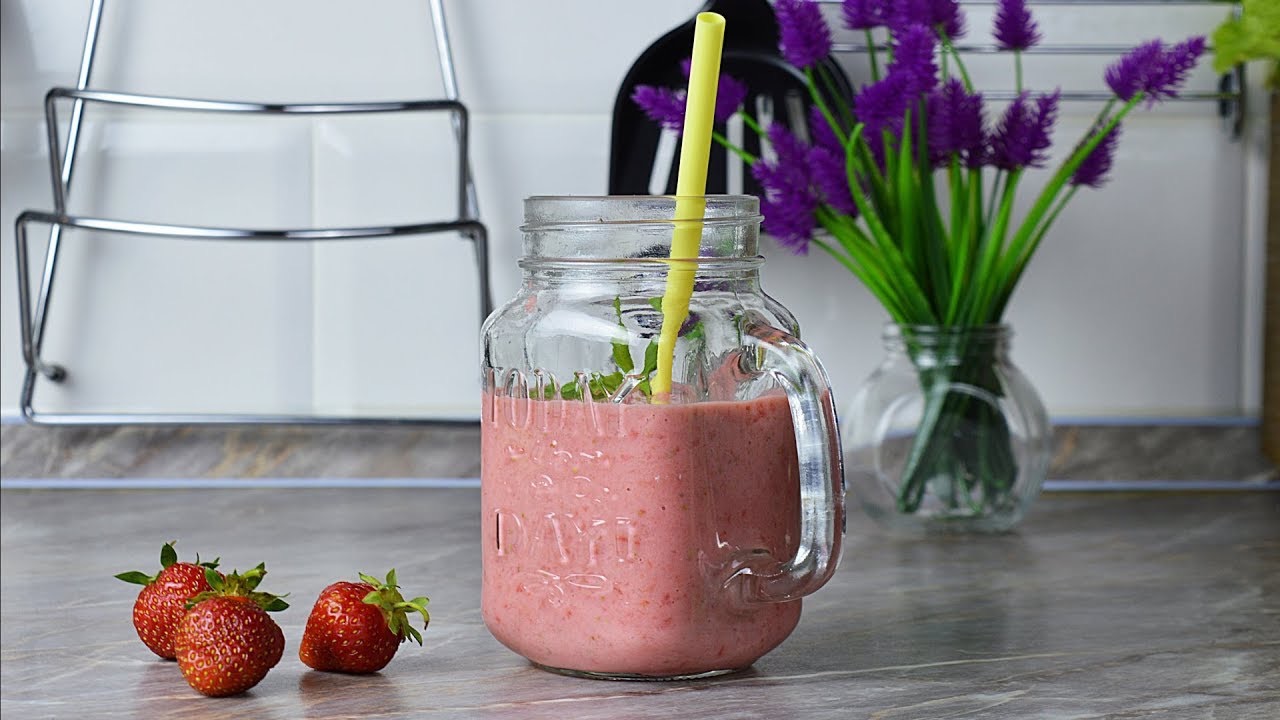 клубничный смузи