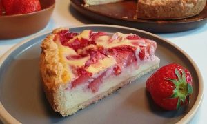 клубничный пирог