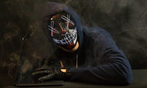 Хакер взломщик